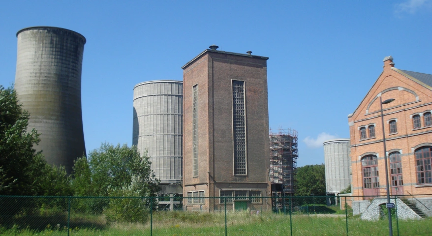 Hagelandse Ontstoppingsdienst team met servicewagen voor rioolreiniging in Beringen